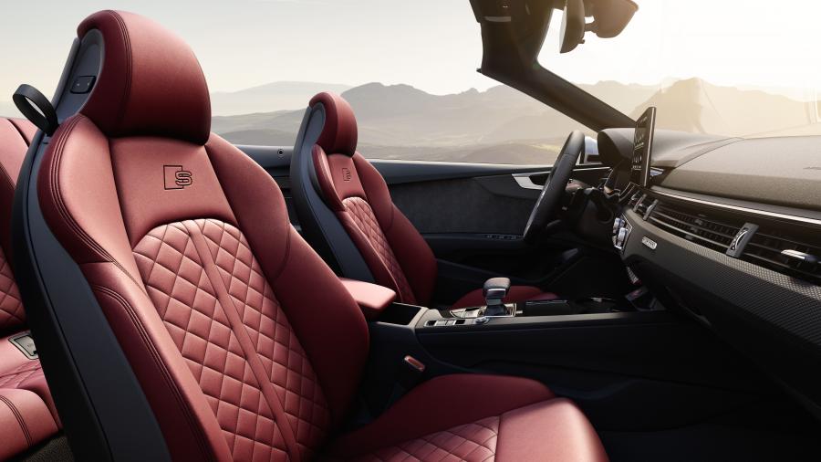 Интерьер Audi S5 Cabriolet TFSI 2020 года  (WW) (фото 15 из 19)